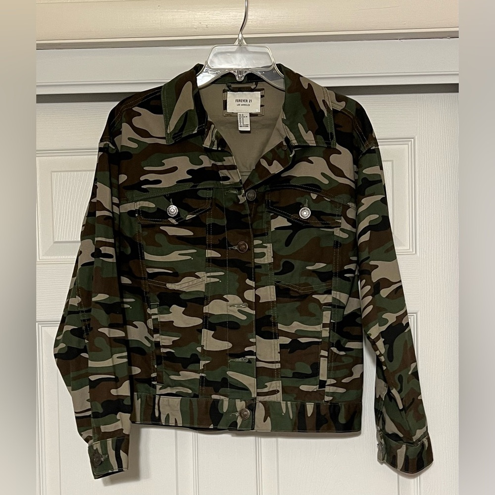 Forever 21 Green Camouflage Utility Jacket